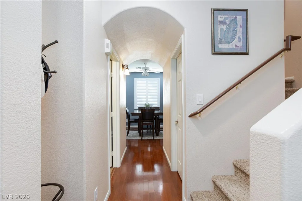 10435 Meadow Village, Las Vegas, NV 89183