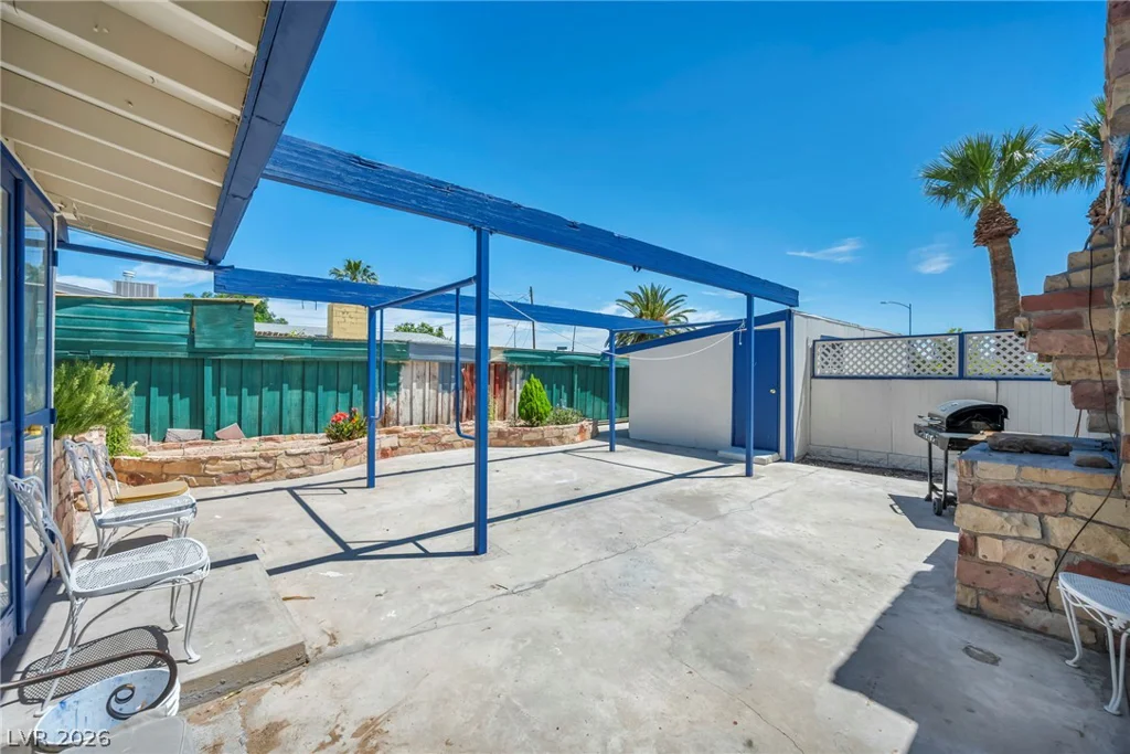 713 Upland, Las Vegas, NV 89107