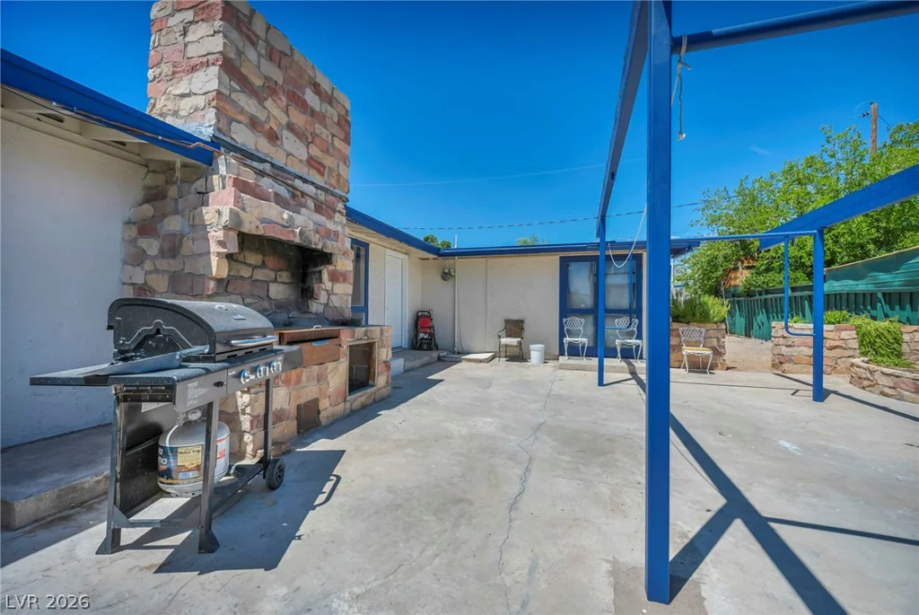 713 Upland, Las Vegas, NV 89107