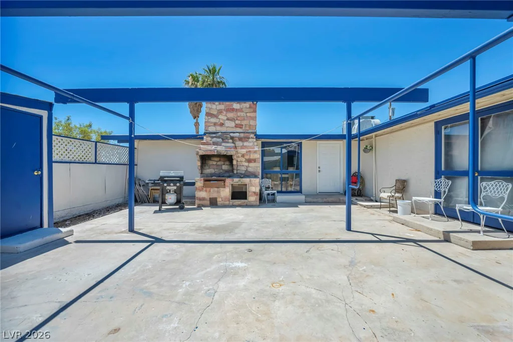 713 Upland, Las Vegas, NV 89107