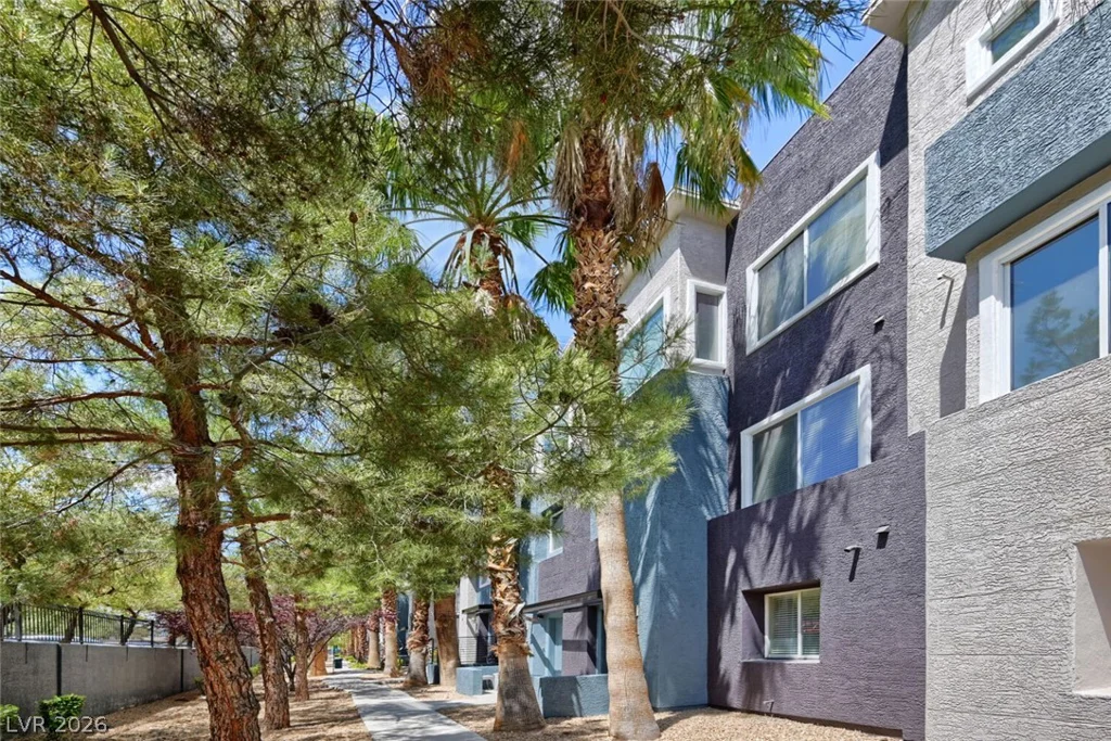 9050 Tropicana, Las Vegas, NV 89147