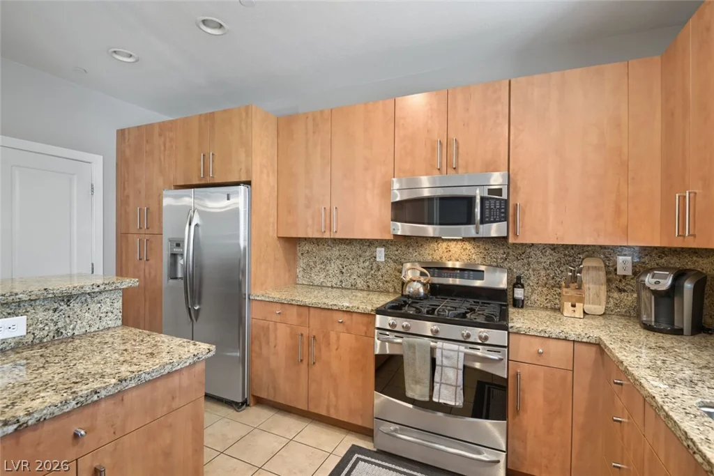 9050 Tropicana, Las Vegas, NV 89147
