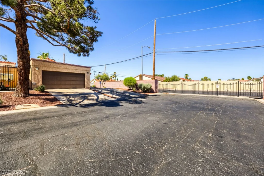 1882 Camino Verde, Las Vegas, NV 89119