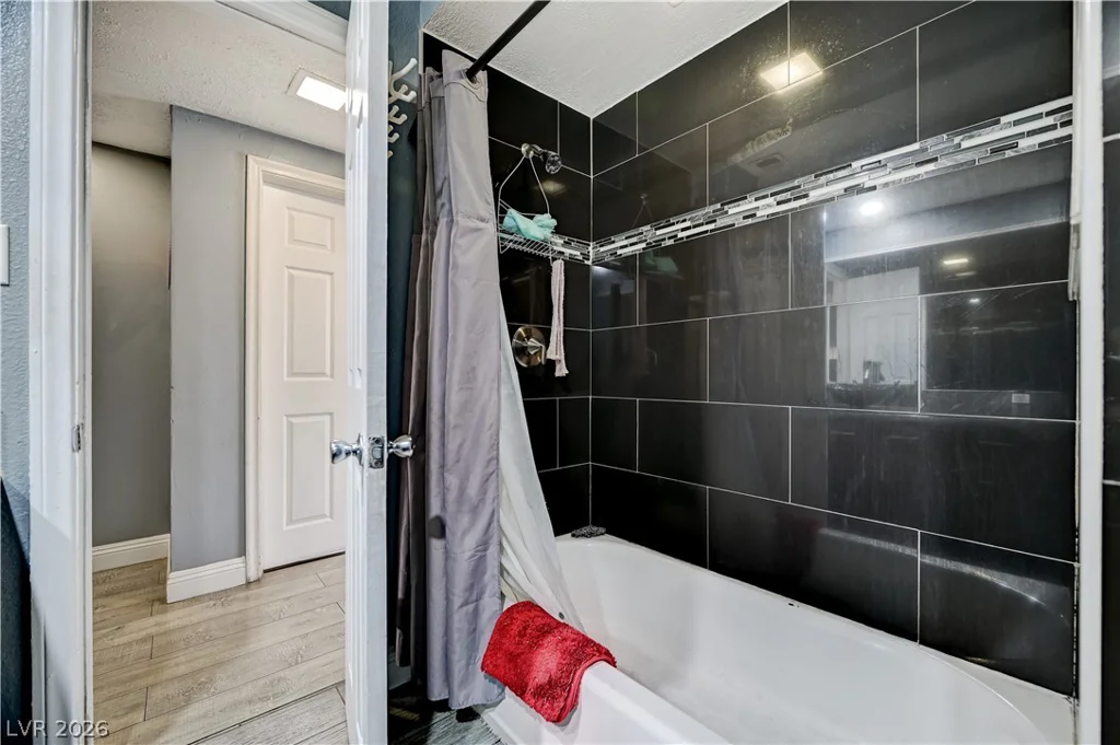 1119 16th, Las Vegas, NV 89104