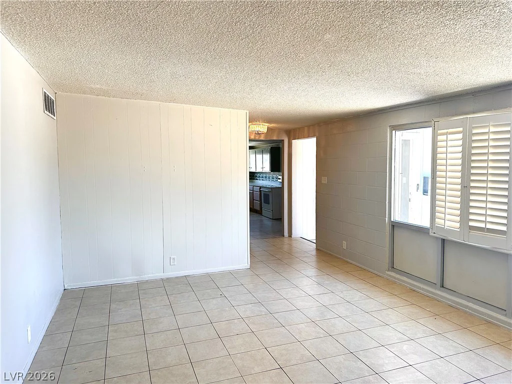 4521 Pacyna, Las Vegas, NV 89122