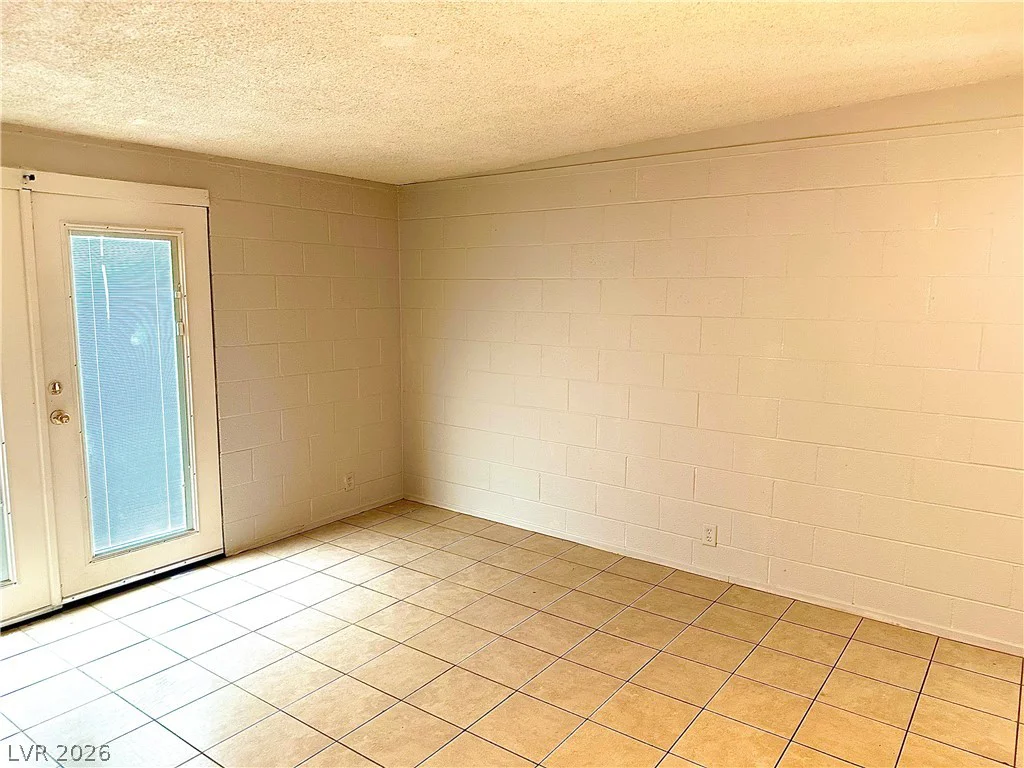 4521 Pacyna, Las Vegas, NV 89122