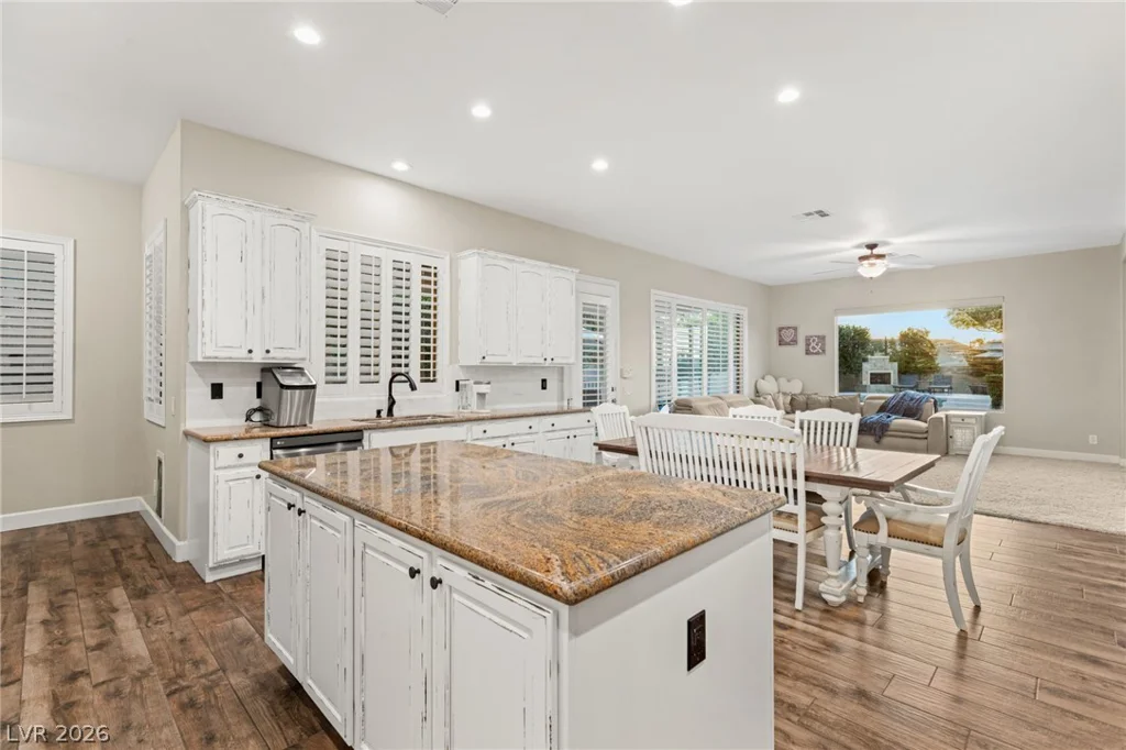 25 Kittansett, Henderson, NV 89052