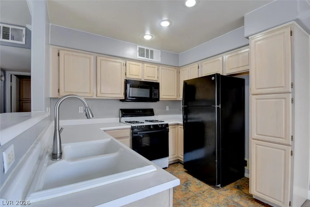 5710 Tropicana, Las Vegas, NV 89122