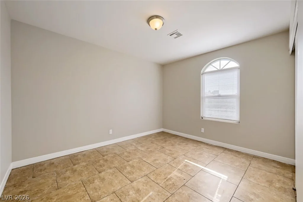 3891 Gulliver, Las Vegas, NV 89115