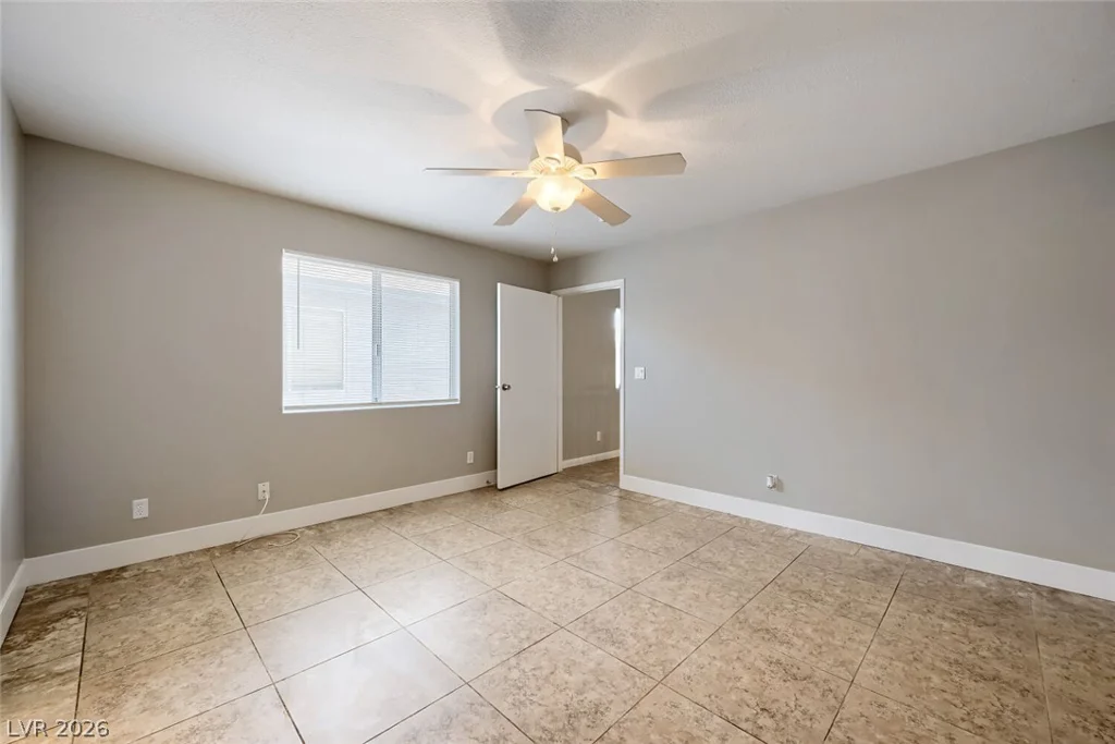 3891 Gulliver, Las Vegas, NV 89115