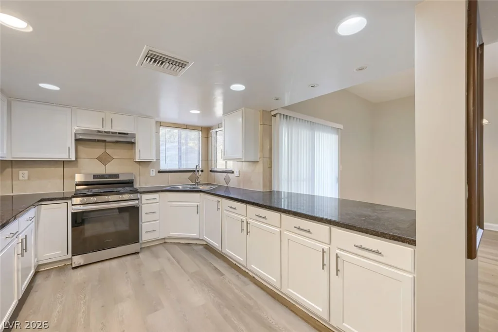 3891 Gulliver, Las Vegas, NV 89115
