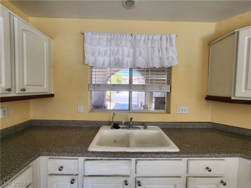 8717 Majestic Pine, Las Vegas, NV 89143