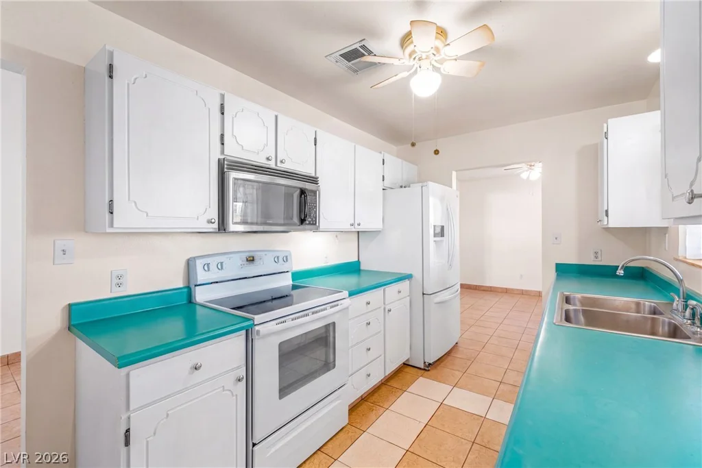 1575 Navajo, Logandale, NV 89021