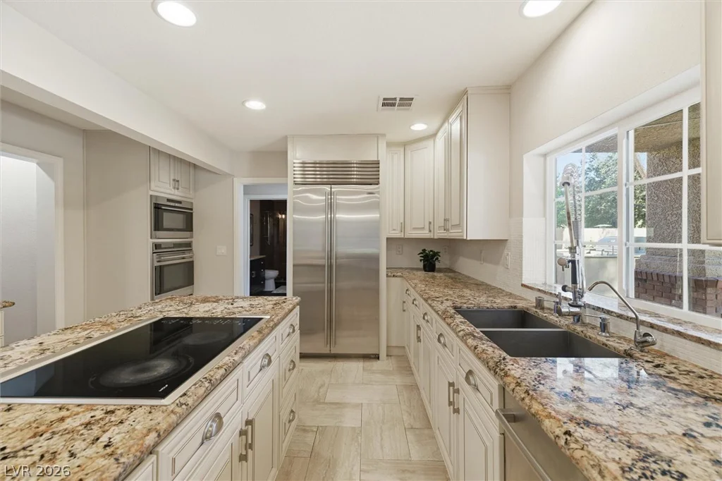 2252 Buckingham, Henderson, NV 89074