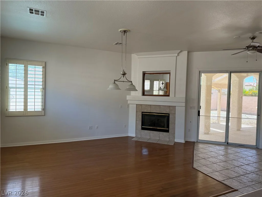6389 Elizabethtown, Las Vegas, NV 89110
