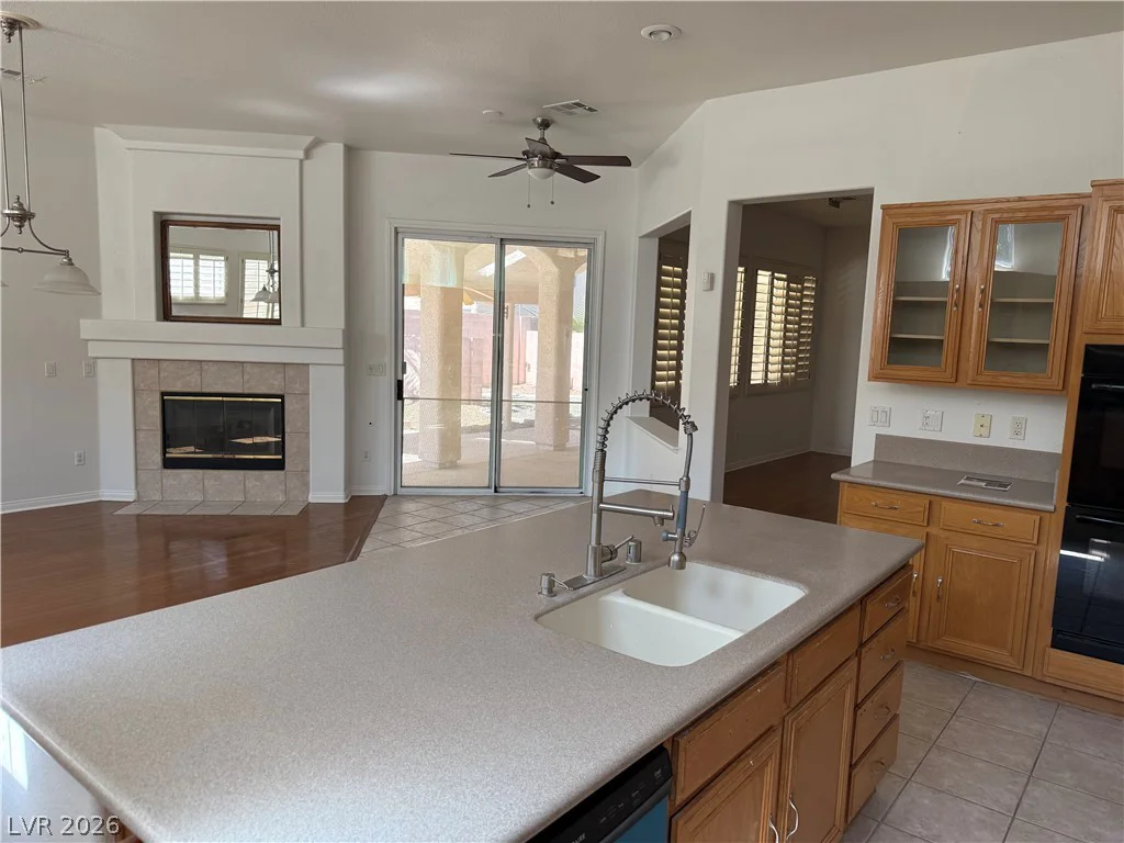 6389 Elizabethtown, Las Vegas, NV 89110