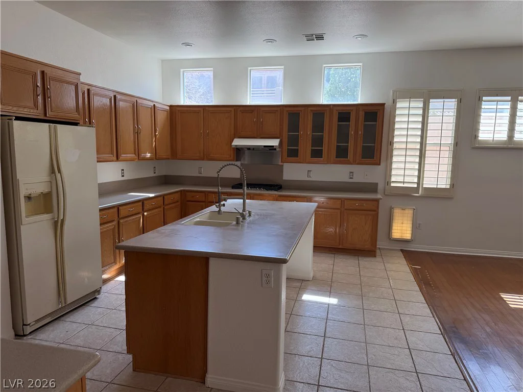6389 Elizabethtown, Las Vegas, NV 89110