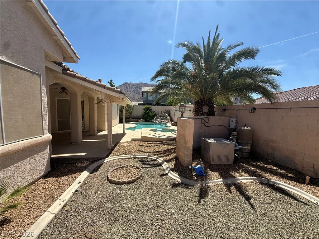 6389 Elizabethtown, Las Vegas, NV 89110