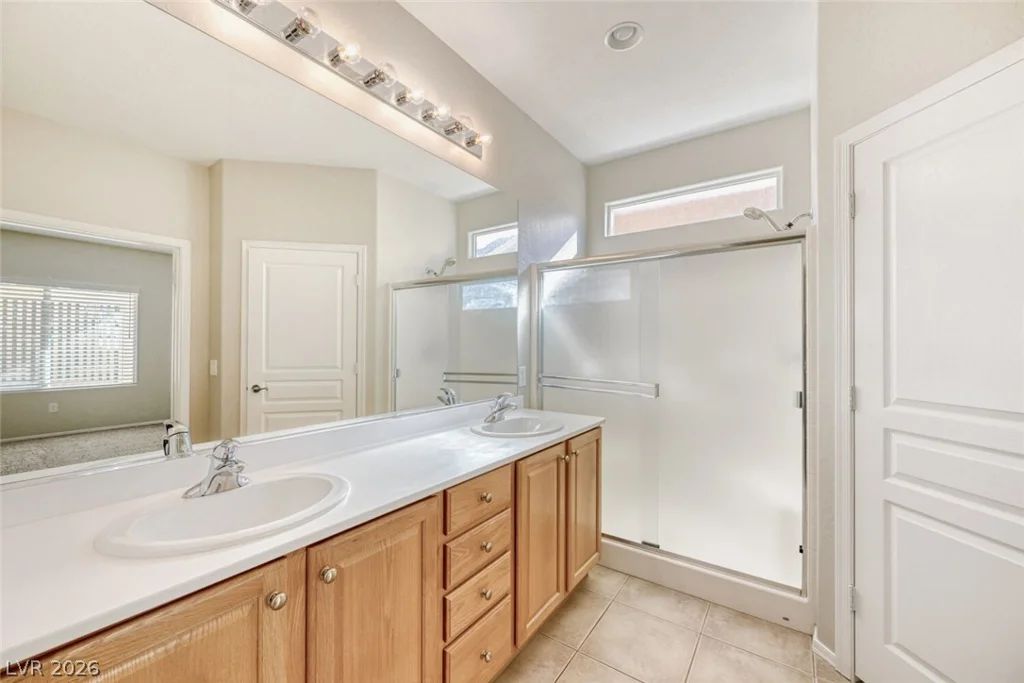 3219 Kingbird, North Las Vegas, NV 89084