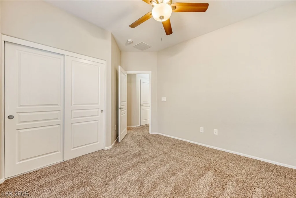 3219 Kingbird, North Las Vegas, NV 89084
