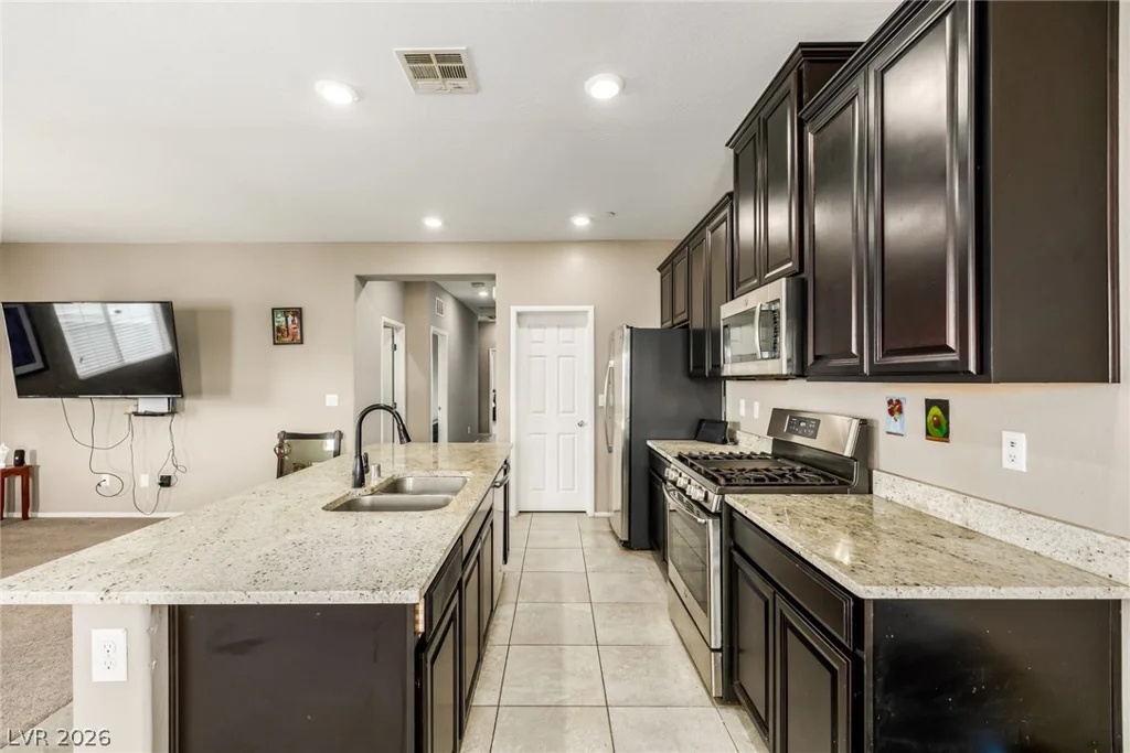 2715 Amazing Meadows, North Las Vegas, NV 89031