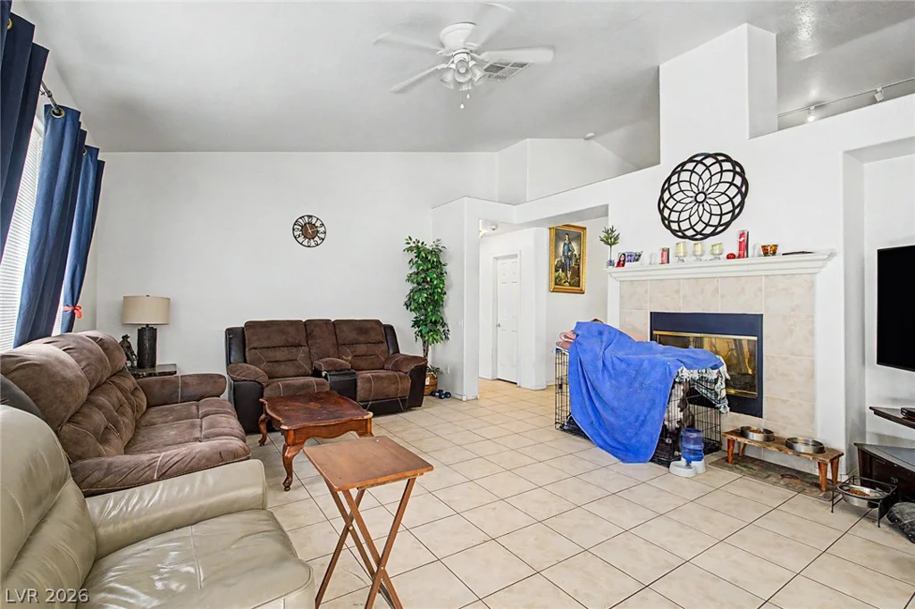 8628 Highland View, Las Vegas, NV 89145