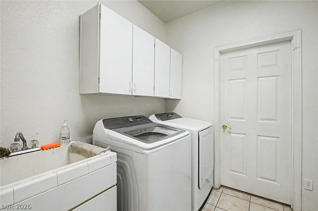 8628 Highland View, Las Vegas, NV 89145