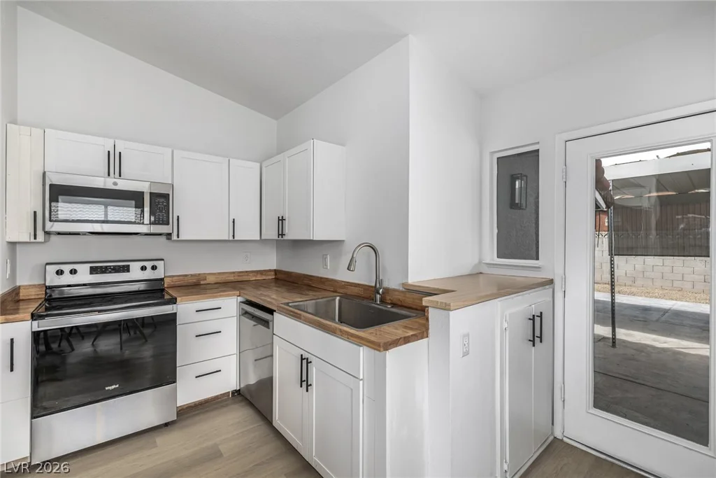 7308 Saybrook Point, Las Vegas, NV 89128