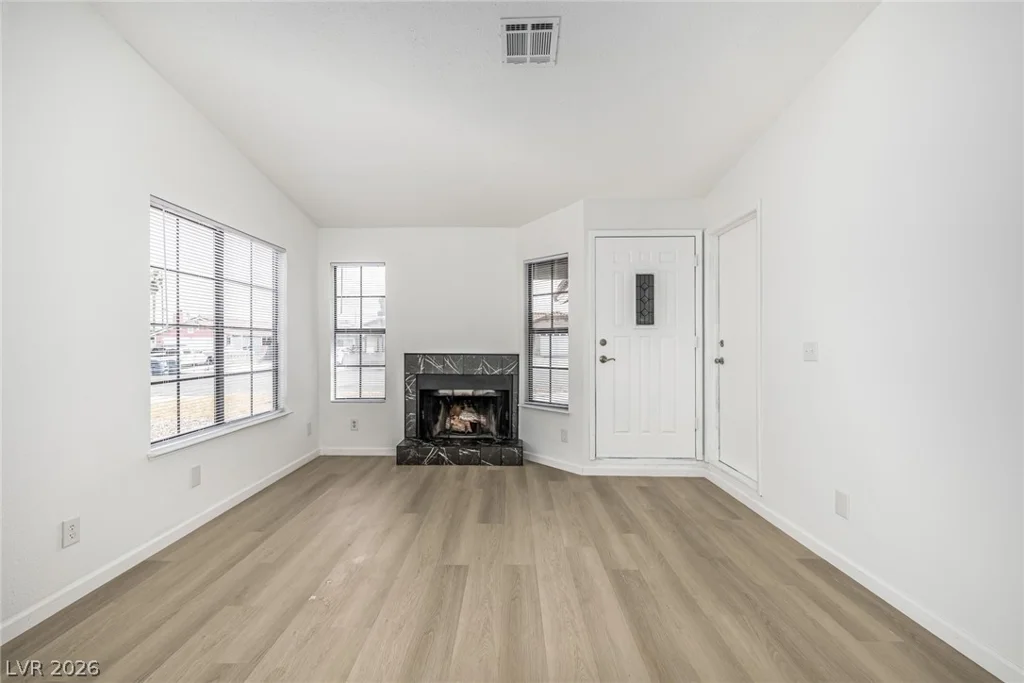 7308 Saybrook Point, Las Vegas, NV 89128