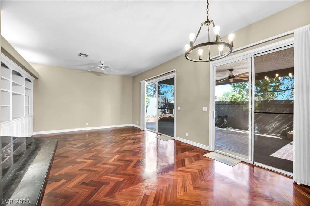 8964 Echo Ridge, Las Vegas, NV 89117