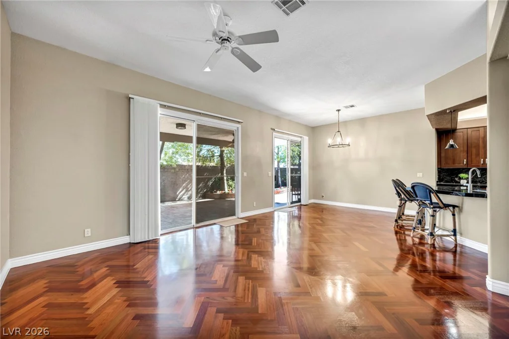 8964 Echo Ridge, Las Vegas, NV 89117