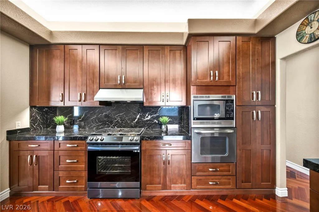 8964 Echo Ridge, Las Vegas, NV 89117