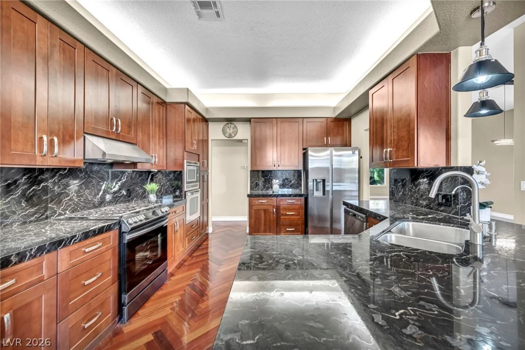 8964 Echo Ridge, Las Vegas, NV 89117