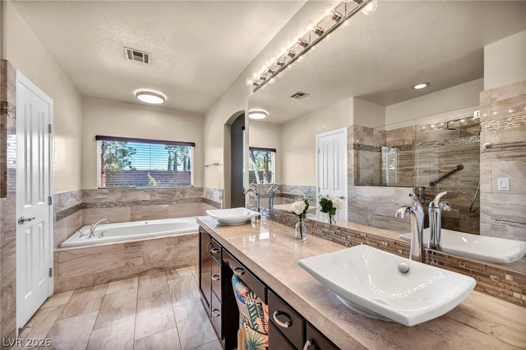 8964 Echo Ridge, Las Vegas, NV 89117
