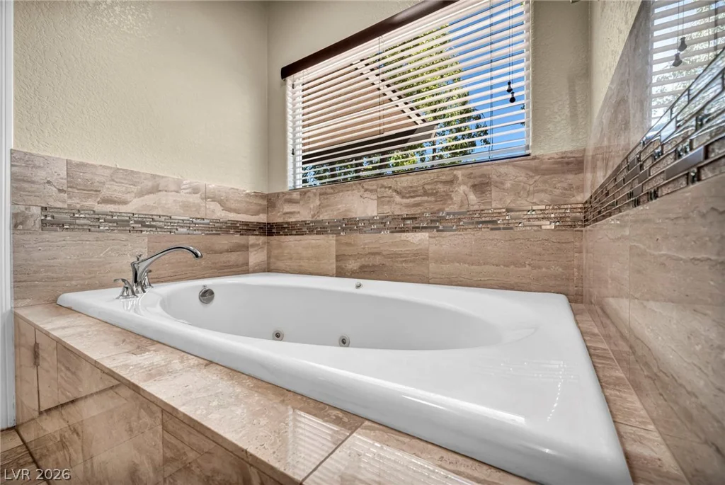 8964 Echo Ridge, Las Vegas, NV 89117