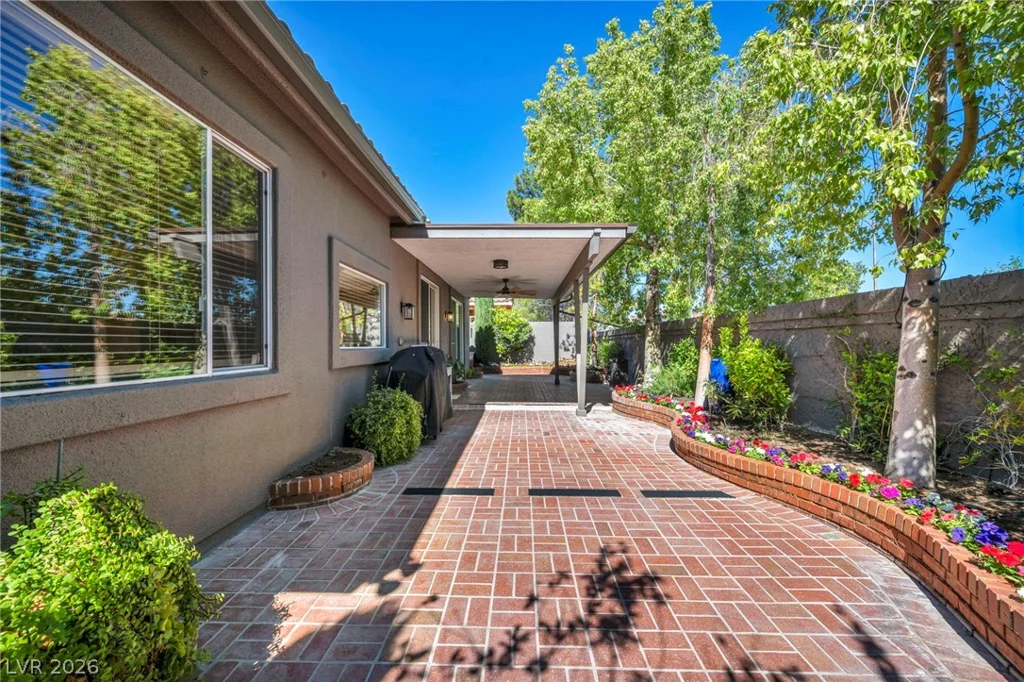 8964 Echo Ridge, Las Vegas, NV 89117