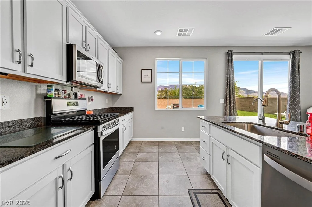 4312 Solitude Falls, North Las Vegas, NV 89084