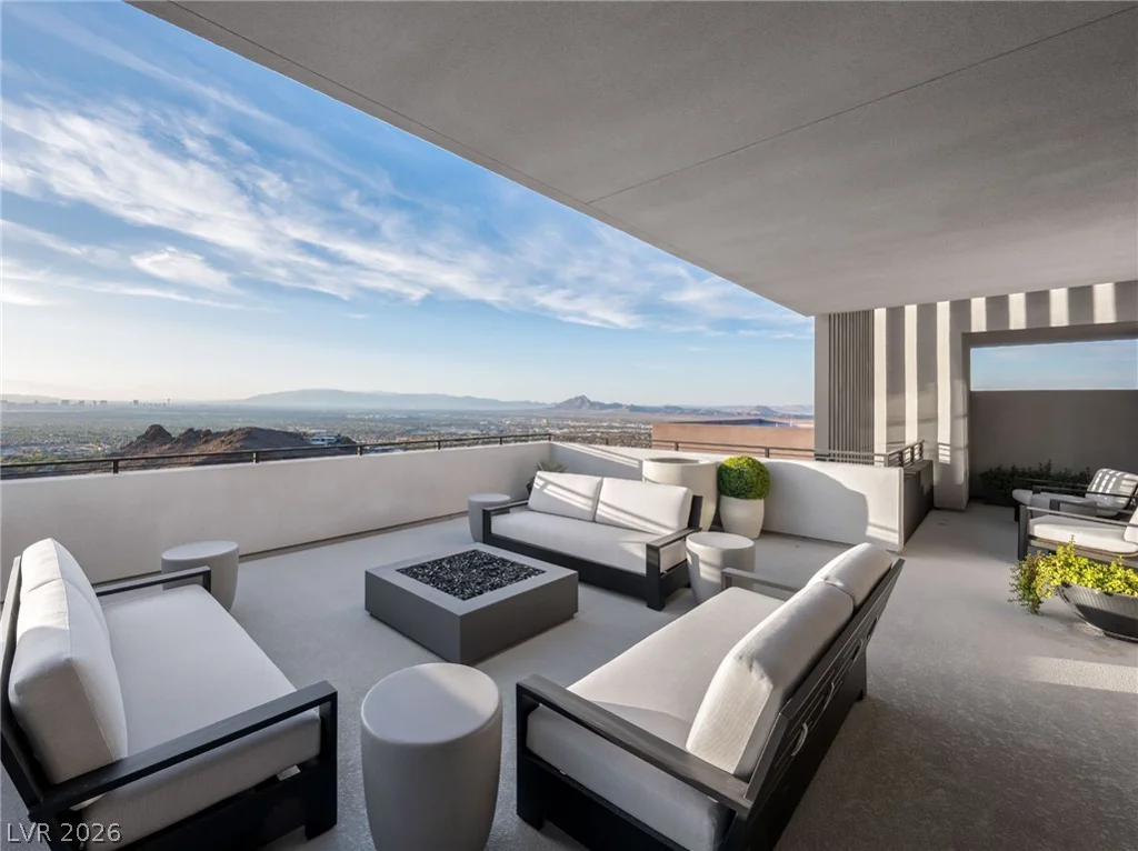 669 Dragon Peak, Henderson, NV 89012