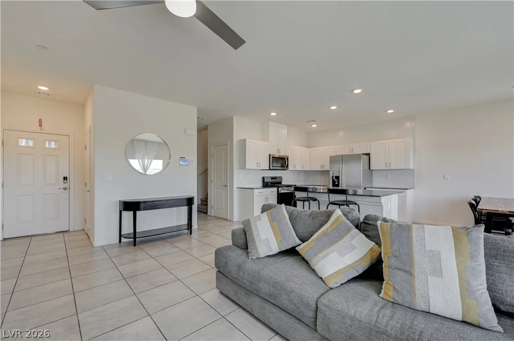 386 Larksong, Henderson, NV 89011