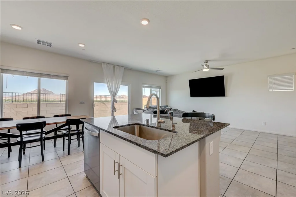 386 Larksong, Henderson, NV 89011