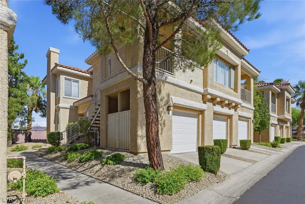 251 Green Valley, Henderson, NV 89012