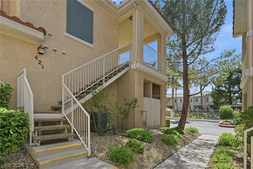 251 Green Valley, Henderson, NV 89012