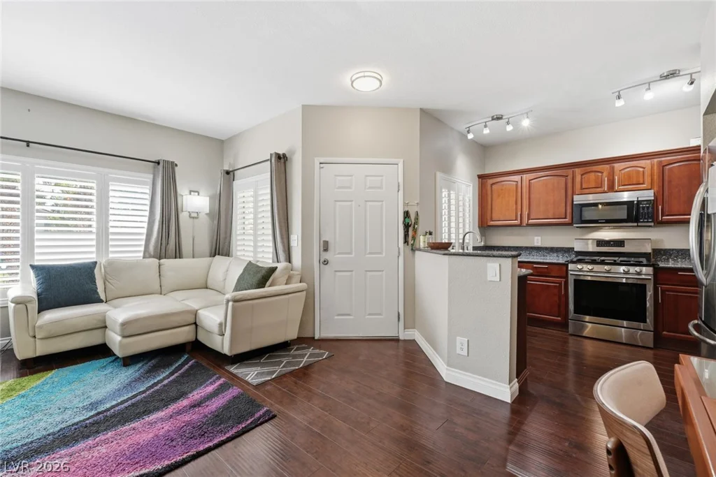 251 Green Valley, Henderson, NV 89012