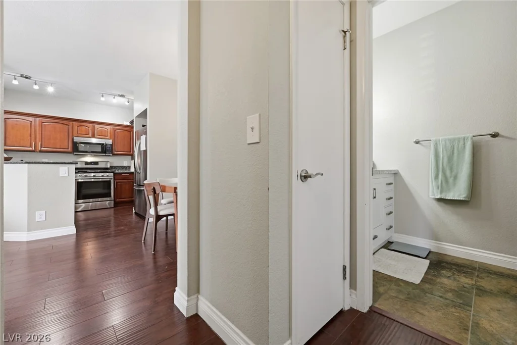 251 Green Valley, Henderson, NV 89012