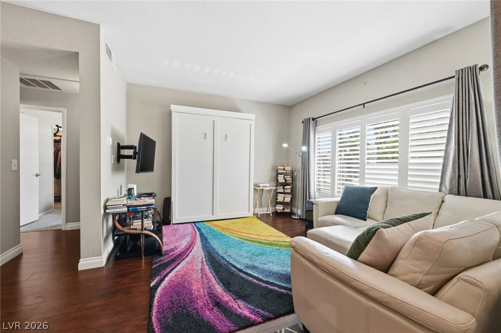 251 Green Valley, Henderson, NV 89012