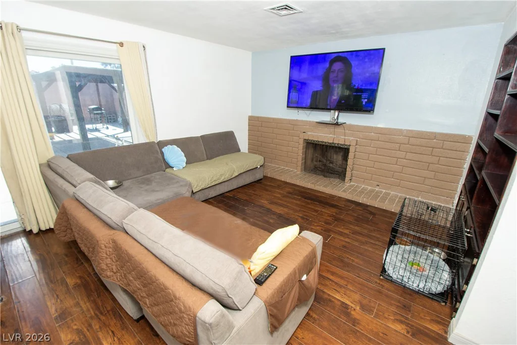 6785 Groveview, Las Vegas, NV 89103