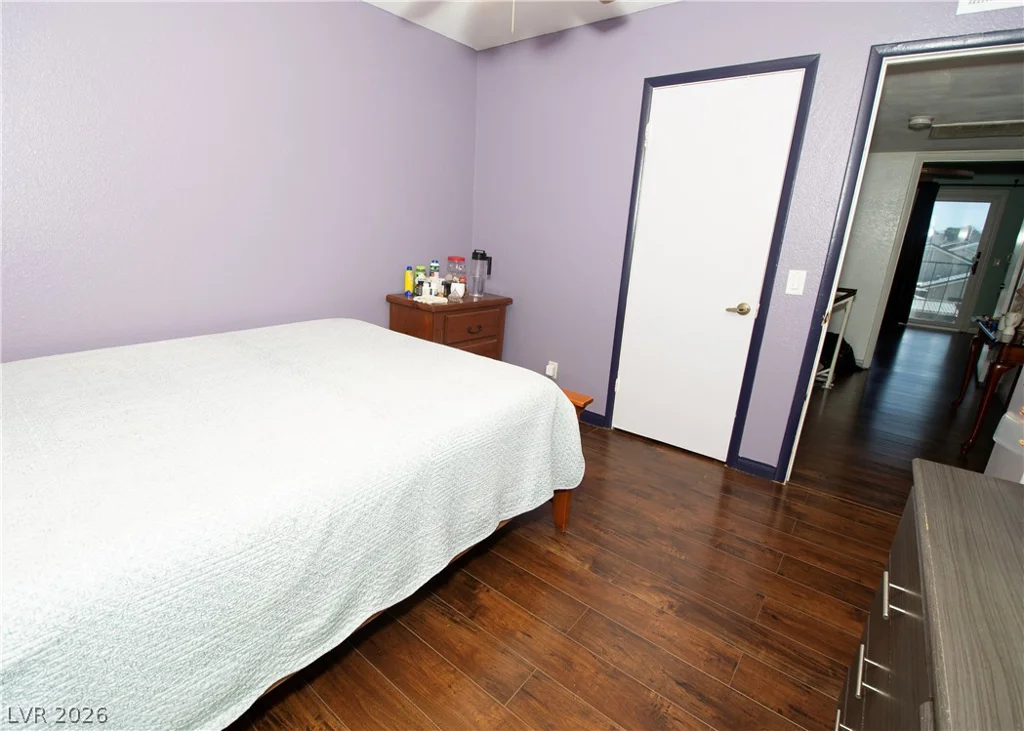 6785 Groveview, Las Vegas, NV 89103