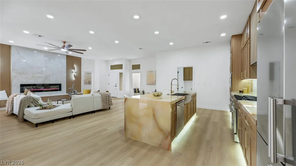 3013 Abercorn, Las Vegas, NV 89134