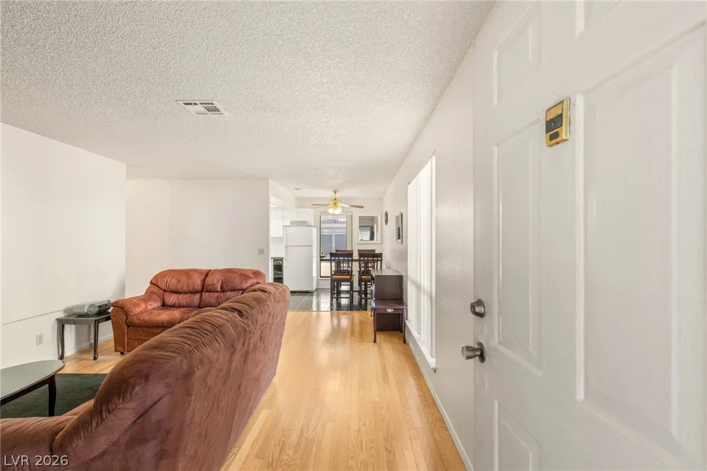 5171 Caliente, Las Vegas, NV 89119