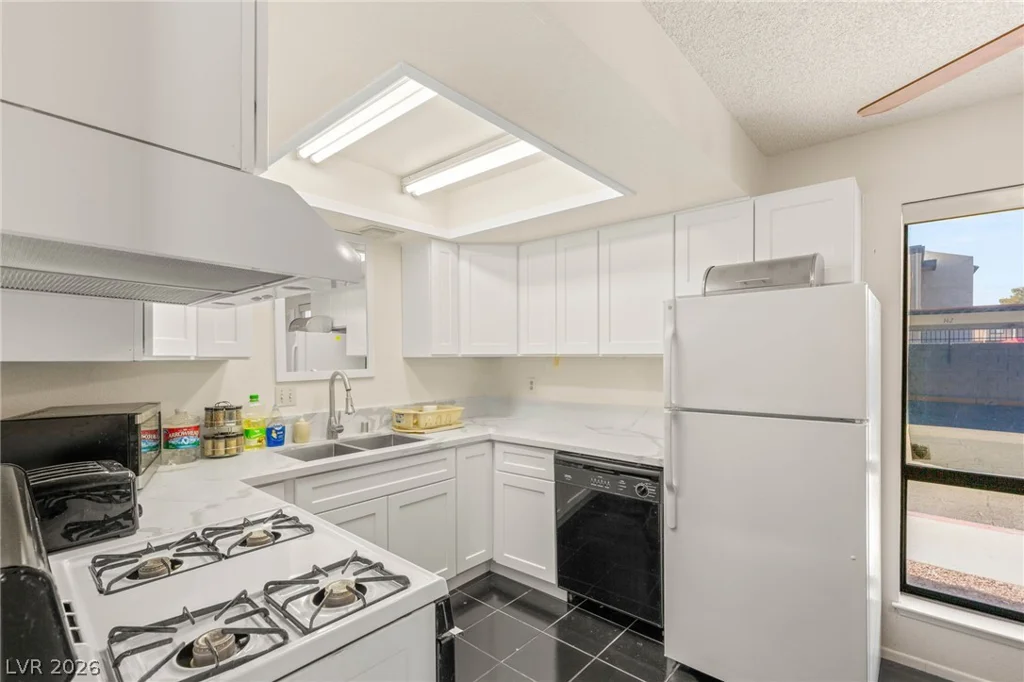 5171 Caliente, Las Vegas, NV 89119